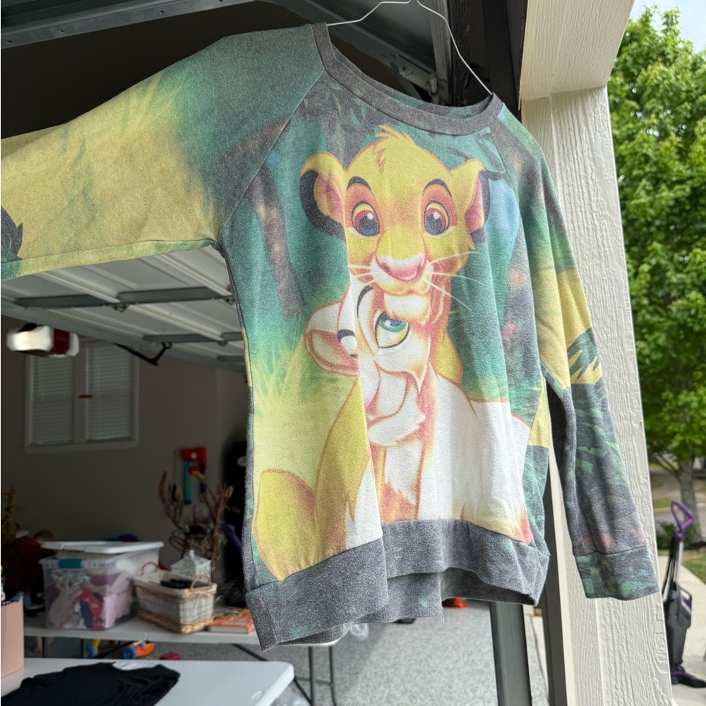 Forever 21 Lion King Graphic Long Sleeve Tee - Multicolor